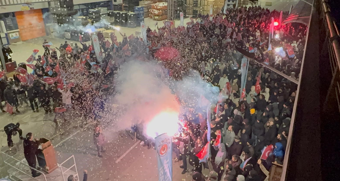 Metal İşçilerinin Mücadelesi Zaferle Sonuçlandı: TOFAŞ’ta Büyük Kutlamalar