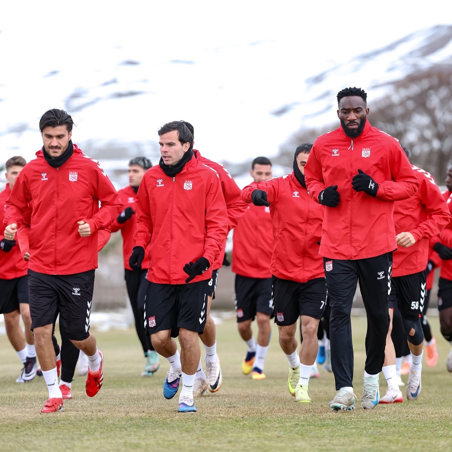 Özbelsan Sivasspor, Sarıyer Maçı İçin Kolları Sıvadı